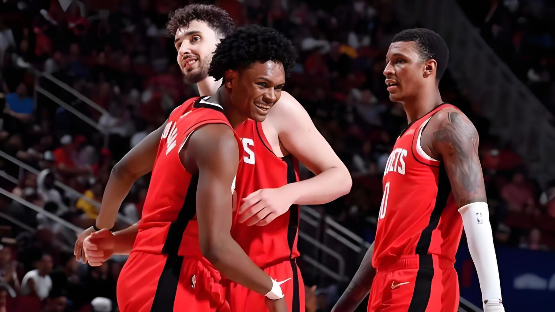 包含赛地聚焦：欧篮联赛后热度飙升；洛杉矶湖人官宣签约；赛场秩序良好；团队化学反应显著的词条-ayx平台网站