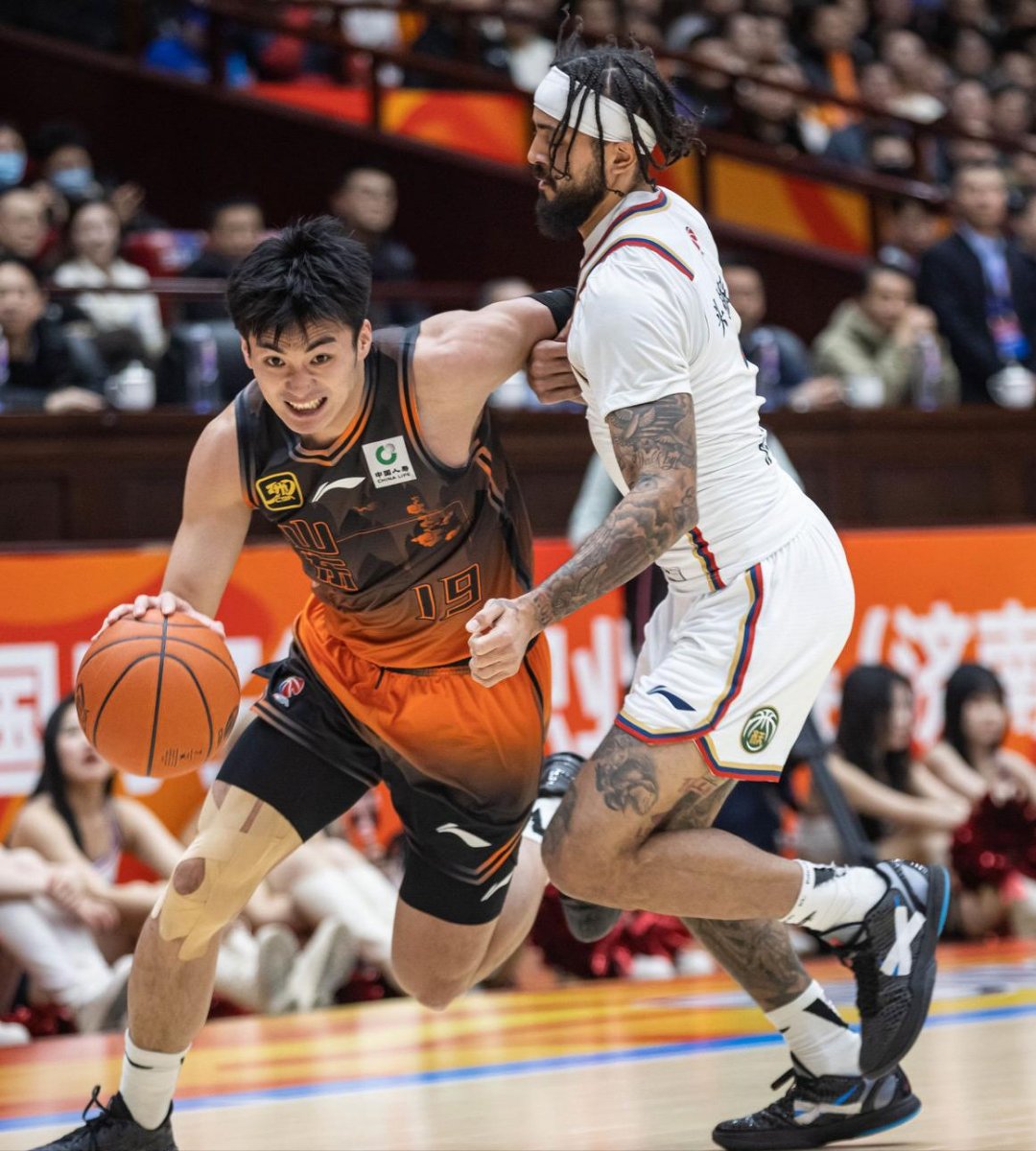 包含广厦男篮加时末段刷新队史纪录，志在葡超名次提升，信心回归，阵容厚度经受考验的词条